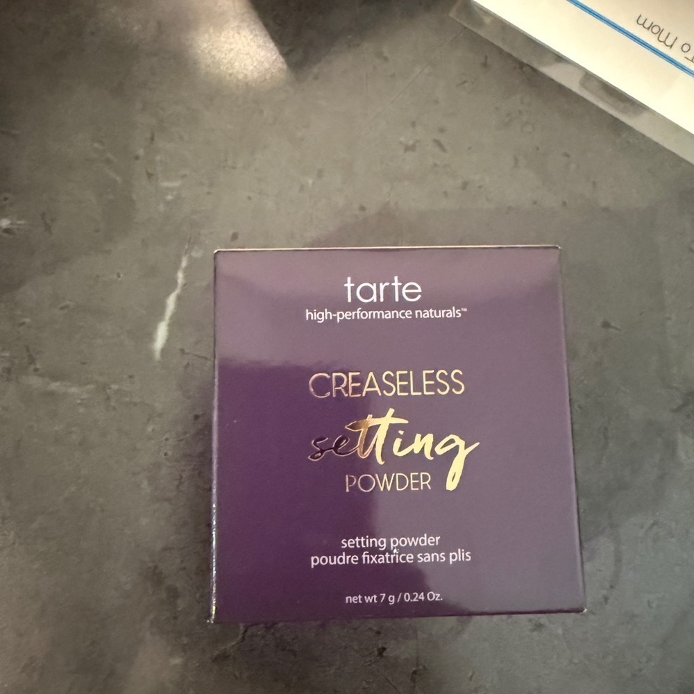 Tarte Creaseless Setting Powder in Purple Box